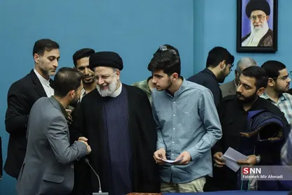 نشست صمیمی دانشجویان با رئیس جمهور