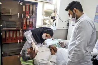 به بهداشتکاران دهان و دندان در مواجهه با سیل سالمندی جمعیت نیازمندیم