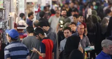 تحریم‌های فراسرزمینی و چشمان نگران