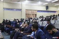 دانشجویان دانشگاه آزاد اهواز مطالبات خود را با ریاست واحد در میان گذاشتند+تصاویر