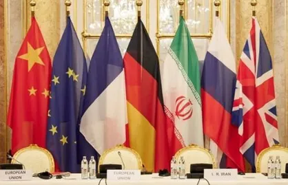 فرانسه: همچنان پنجره دیپلماسی با ایران باز است / توافق کردن بهتر از توافق نکردن است