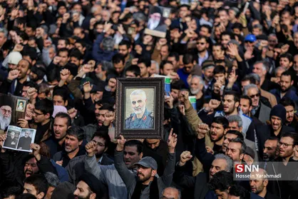 صحبت&zwnj;های نمازگزاران تهرانی درمورد شهادت سردار سلیمانی
