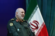 به نقاط ضعف و آسیب‌های دشمن در منطقه آگاهی داریم