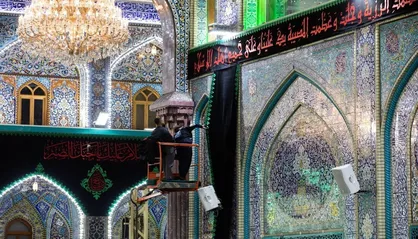 حرم امام حسین (ع) در آستانه محرم سیاه&zwnj;پوش شد