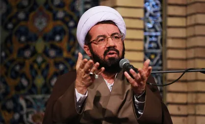 حضور زنان بی&zwnj;حجاب در جامعه یک گناه جمعی است