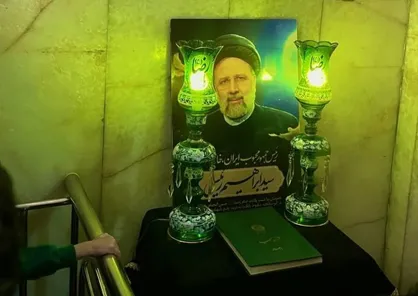 ببینید/ آخرین حضور شهید رئیسی در پیاده&zwnj;روی اربعین، سال ۱۳۹۸