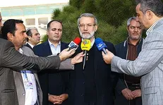 لاریجانی: رسانه‌ها توجه مردم را به مسائل محیط زیستی جلب کنند