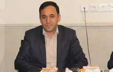 دانشکده ادبیات در ۴۳ رشته و در مقاطع مختلف دانشجو پذیرش می‌کند
