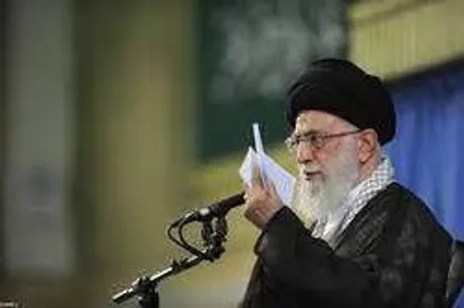 رهبرانقلاب خطاب به دانشجویان باید به مساله تبیین بپردازید