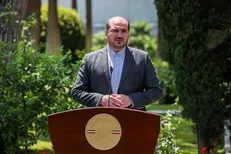 منصوری: ساخت ورزشگاه جدید در نزدیک حرم امام در دستور کار است + فیلم