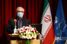 وزیر بهداشت: واکسیناسیون از فردا با قدرت شروع می‌شود/ ما از تنهایی‌های مدافعان سلامت در کشور گله مند و دردمندیم
