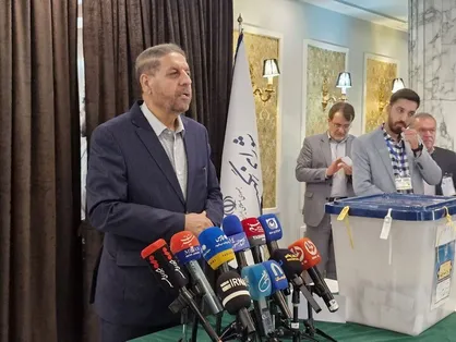 امور در انقلاب اسلامی از بدو امر تاکنون با نظر مردم تعیین شده است
