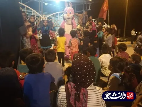 خدمت رسانی دانشجویان خوزستانی به سیل زدگان اسکان داده شده در یادمان شهدای هویزه