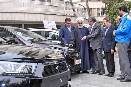 آزمایش خودروی تازه رونمایی شده داخلی توسط روحانی