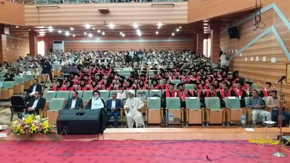 مراسم جشن دانش آموختگی دانشجویان رشته پزشکی همزمان با روز پزشک برگزار شد