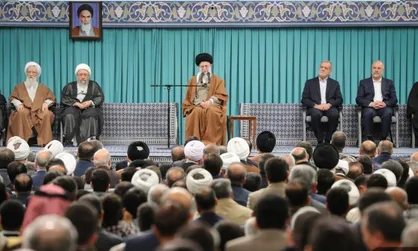 حقیقتاً امروز دنیای اسلام احتیاج دارد به نقاطی که آنان را به هم وصل می&zwnj;کند و از آن یک واحد فعال و کار آمد میسازد؛ عید فطر یکی از آن نقاط است