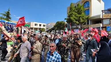 رژه مردم مرزدار ایلامی در رزمایش بزرگ «جانفدایان ایلام» + فیلم