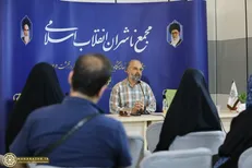مهم‌ترین هدف انجمن قلم، گردهم‌آوردن اهالی ادبیات در راستای اهداف انقلاب اسلامی است