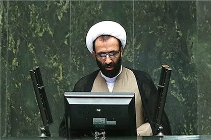 انتقاد عضو فراکسیون نمایندگان ولایی از عدم آزادی بیان در مجلس توسط هیات رئیسه
