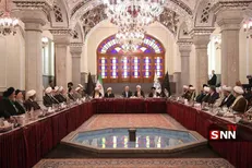 دیدار جمعی از ائمه جماعت مساجد تهران با رئیس مجلس شورای اسلامی+عکس
