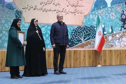پزشکیان: زنان نباید در قالب&zwnj;های سطحی و تصویر&zwnj;های نادرست تقلیل یابند