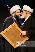 اعطای حکم ریاست حجت الاسلام قمی توسط رئیس دفتر مقام معظم رهبری
