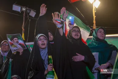 ایستادگی واقعی؛ تفاوت انقلابی ها و وطن‌فروشان در میدان عمل + فیلم