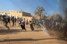 حمله پلیس سودان با گاز اشک آور به تظاهرات کنندگان