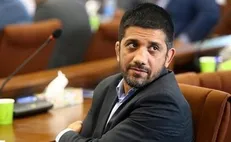 دبیر: دیشب پرسپولیس که قهرمان هم شد مگر همه در بغل هم نبودند؟ شادی نکردند؟/ کشتی و فوتبال چه فرقی دارند؟