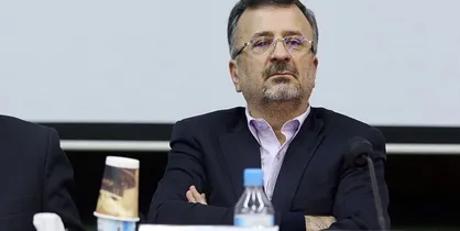 داورزنی: گرشاسبی؟ مجمع تکلیف پرسپولیس و استقلال را مشخص می&zwnj;کند/ مدیران سرخابی&zwnj; شامل قانون بازنشسته&zwnj;ها می&zwnj;شوند