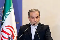 عراقچی: مسیر را برای کسانی که می‌خواهند کالا بفروشند باز می‌کنیم + فیلم