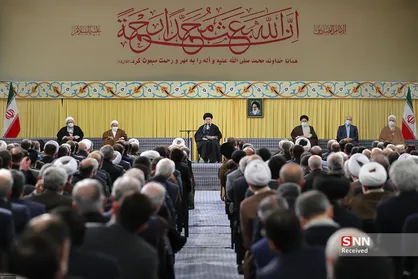دیدار جمعی از مسوولان نظام و سفیران کشورهای اسلامی با مقام معظم رهبری