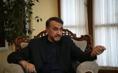 دشمنان دست از توطئه بر نمی‌دارند/ اعتماد به دشمن، خوش باوری است