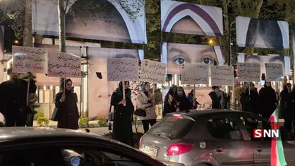 همه باهم پای کار ایران ؛ تصاویری جالب از تجمع امشب مردم تهران در میدان تجریش + عکس