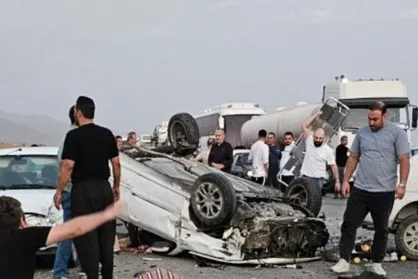 علت تصادف ساوه همدان چه بود؟ / حادثه&zwnj;ای شدید با ۱۰ کشته و ۸ مصدوم