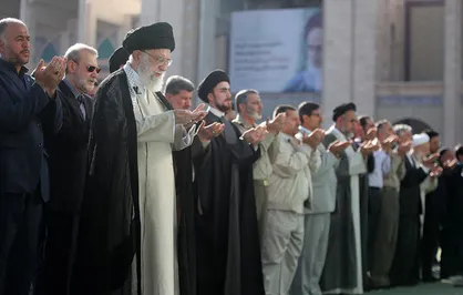مرکز رسیدگی به امور مساجد از همگان برای شرکت در نماز عید فطر دعوت کرد