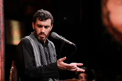 وای به حال کسانی که پشت دیوار کعبه خدا پنهان می&zwnj;شوند+ فیلم و متن کامل شعر از محمد کاظم کاظمی