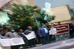 تجمع اعتراضی خانواده‌های قربانیان ترورهای منافقین مقابل سفارت سوئد