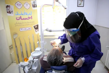 آغاز طرح "لبخند احسان" توسط ستاد اجرایی فرمان امام؛ ارائه خدمات رایگان دندانپزشکی در مناطق محروم کشور