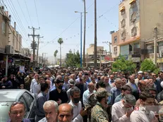 تشییع باشکوه پیکر شهید قنبری در ایذه / مردم خواستار برخورد قاطع قوه قضائیه با مخلان امنیت شدند + تصاویر