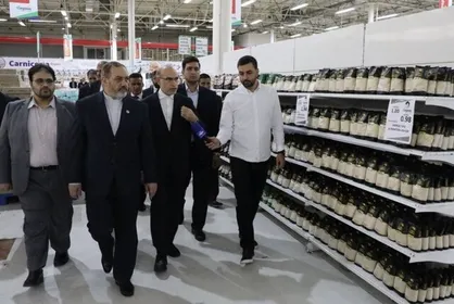 بازدید وزیر دفاع از فروشگاه مگاصیص در ونزوئلا و تأکید بر گسترش همکاری&zwnj;های اقتصادی