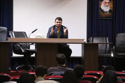 مستند الف. الف. پاریس در دانشگاه علامه طباطبائی اکران و نقد شد