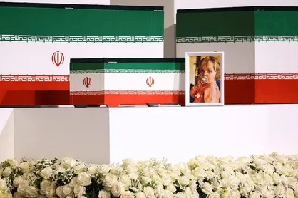 هندوستان تایمز: مراسم وداع با رهبر شهید، نمایش وحدت ملی ایران
