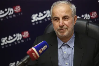 کوچکی نژاد: نیمی از افزایش قیمت&zwnj;ها دست دولت است / جنگ و مذاکره گزینه نظام جمهوری اسلامی نیست / مجلس دهم بسیار منفعل و زیر چتر دولت است