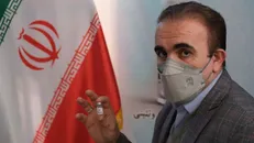 رئیس سازمان نظام‌پزشکی داوطلب تزریق واکسن نورا شد/ 