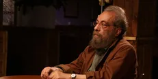 مسعود فراستی به  نقد سلبریتی‌ها می‌پردازد