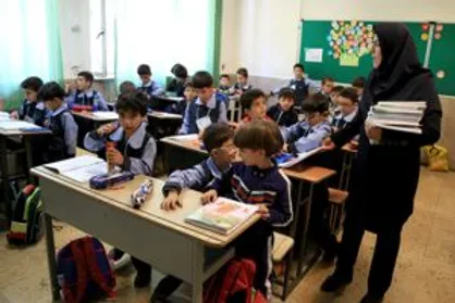 مدارس البرز فردا تعطیل نیست