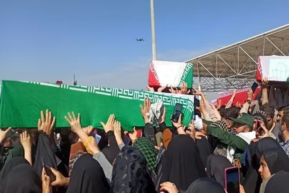 ورود پیکر مطهر ۴۱ شهید تازه تفحص&zwnj;شده به ایران+فیلم