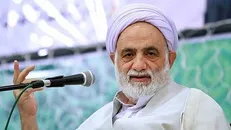 تاکید رئیس ستاد اقامه نماز کشور بر حذف مطالب غیرضروری از کتاب‌های درسی