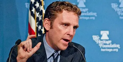 سیا با &laquo;اتحادیه&zwnj;های کارگری&raquo; ایران رابطه برقرار کند/ برجام باید غیرقابل احیا شود